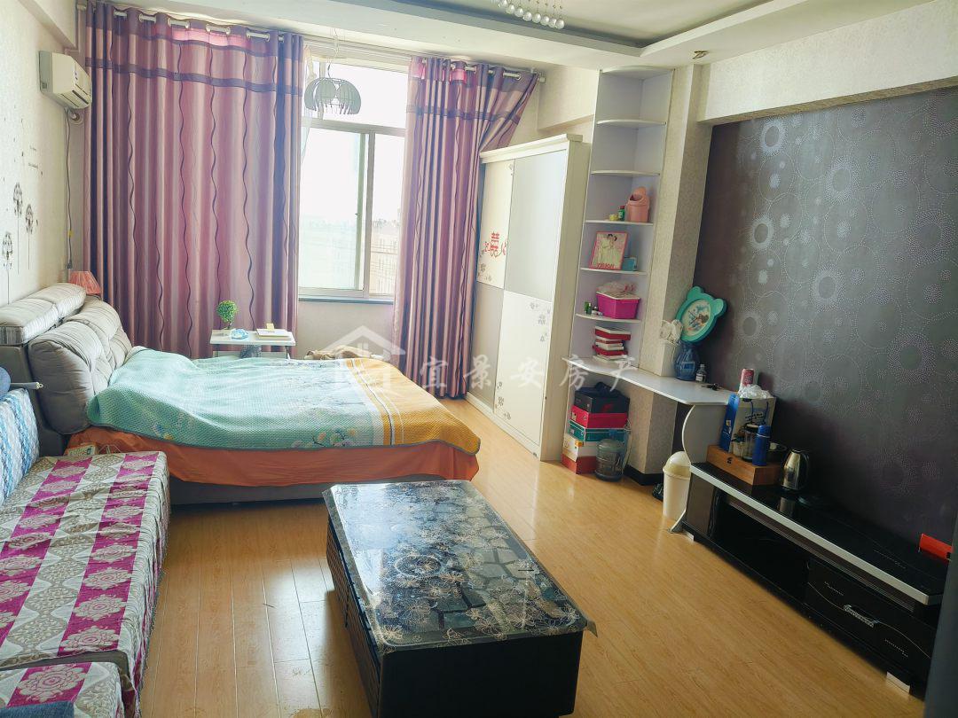 广汇小区,广汇小区6楼 1室1厅1卫1阳台普通 使用面积大楼层好1