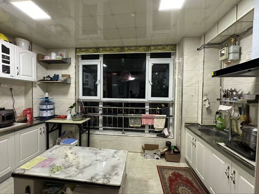 悦城SOHO,悦城实验北旁边精装两居8