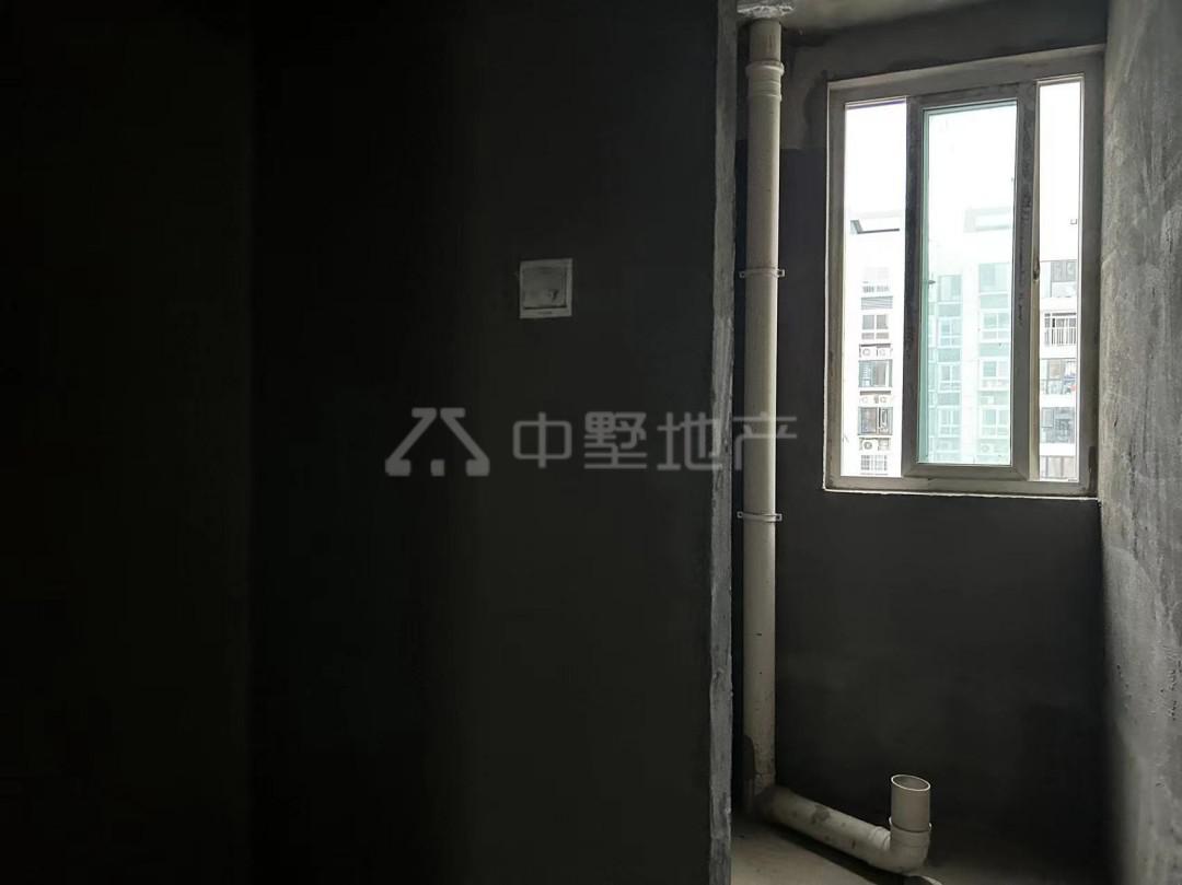 古泉新村安置区,毛坯3室2厅1卫1阳台急售,是您找家的不二之选6