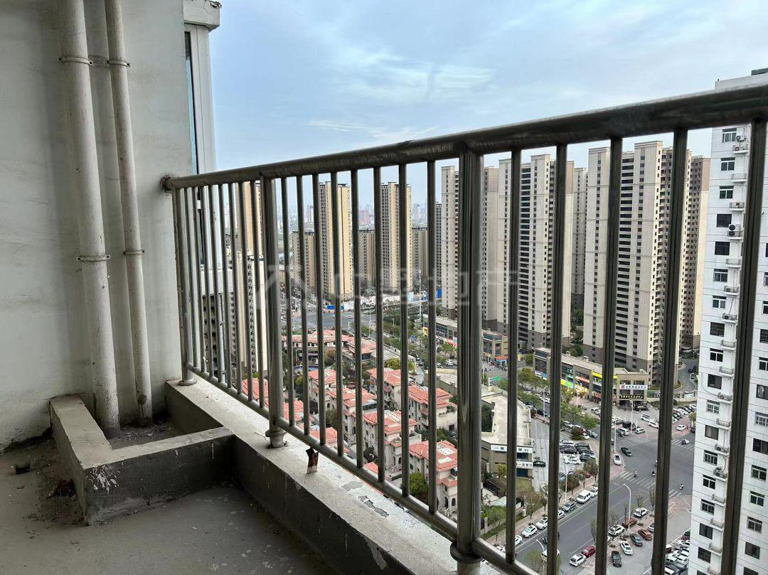 古泉新村安置区,毛坯3室2厅1卫1阳台急售,是您找家的不二之选7