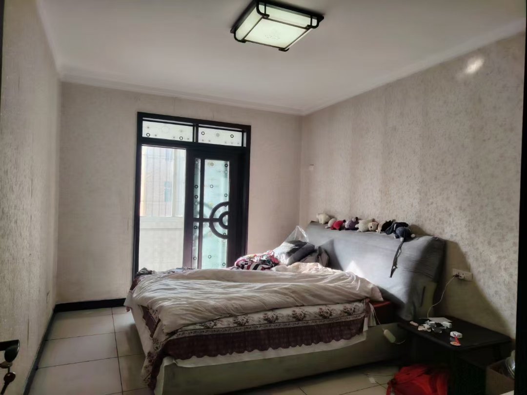 和谐小区,地理位置优越,购物方便,带地下室3