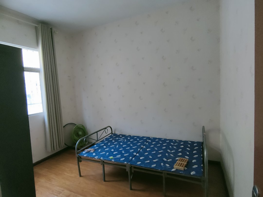 召陵区水文局家属院,召陵区水文局家属院95㎡3室1厅1卫1阳台普通,业主急售8