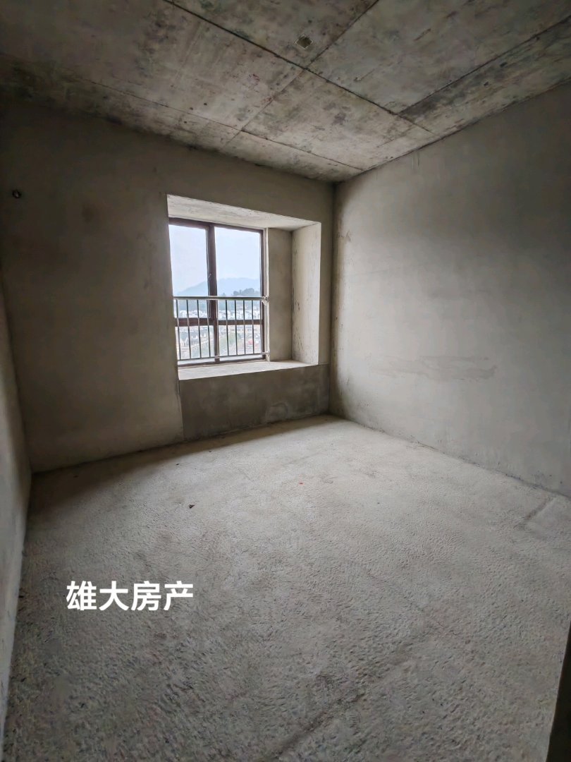 三星伴月,三星半月电梯房毛坯三室两厅一厨一卫2