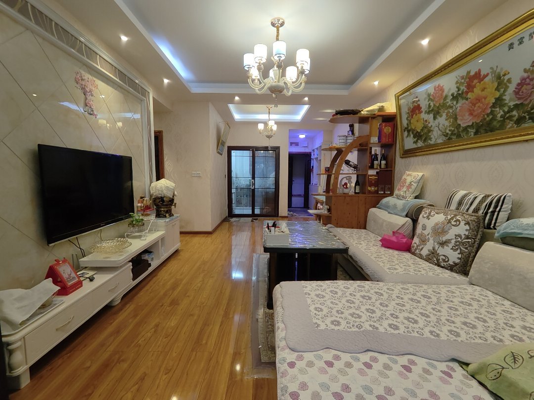 东城天际,精装修,几乎没有住过1