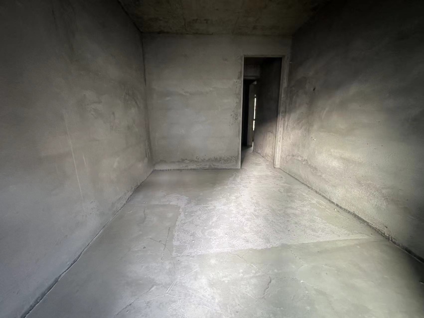 东立壹品,东立一品叠墅亏本卖。密码带充电宝开门2
