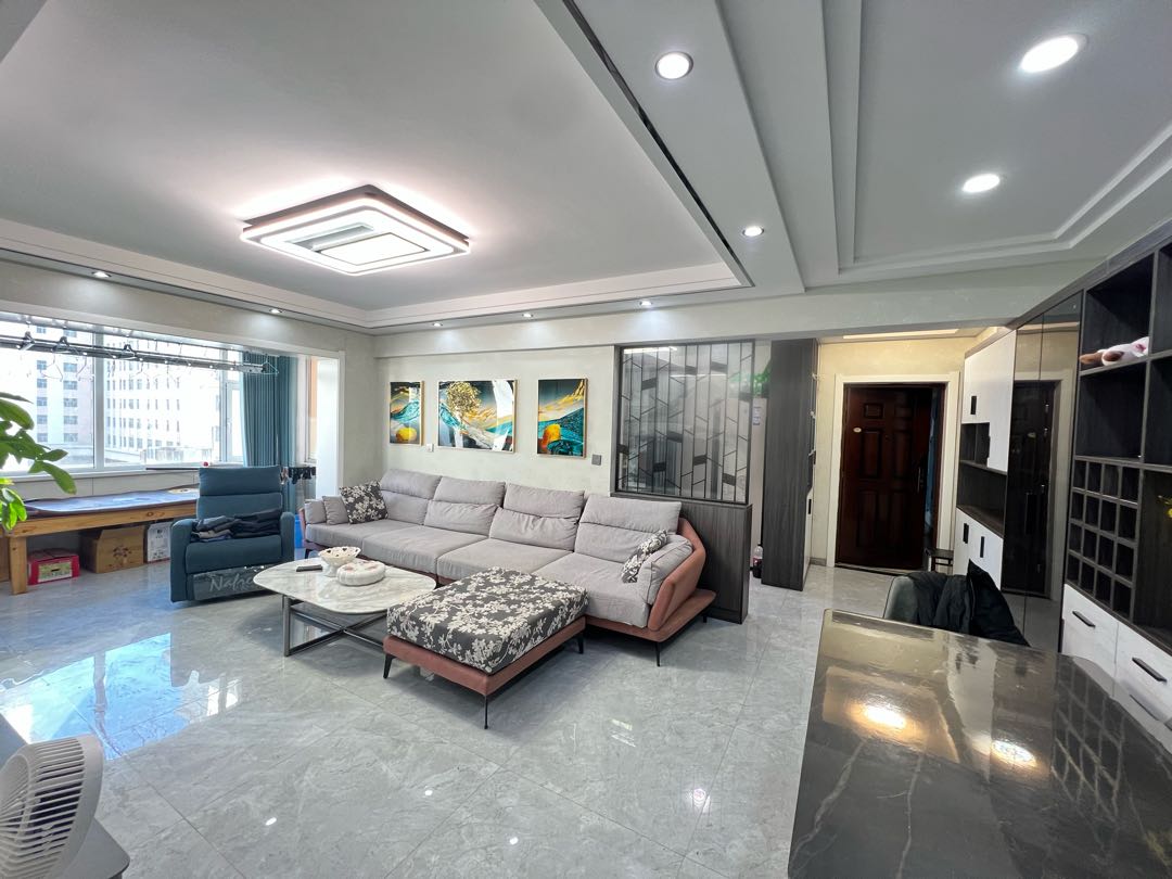 皇台北区,皇台北区精装修两室两厅带所有家具家电,入住半年9