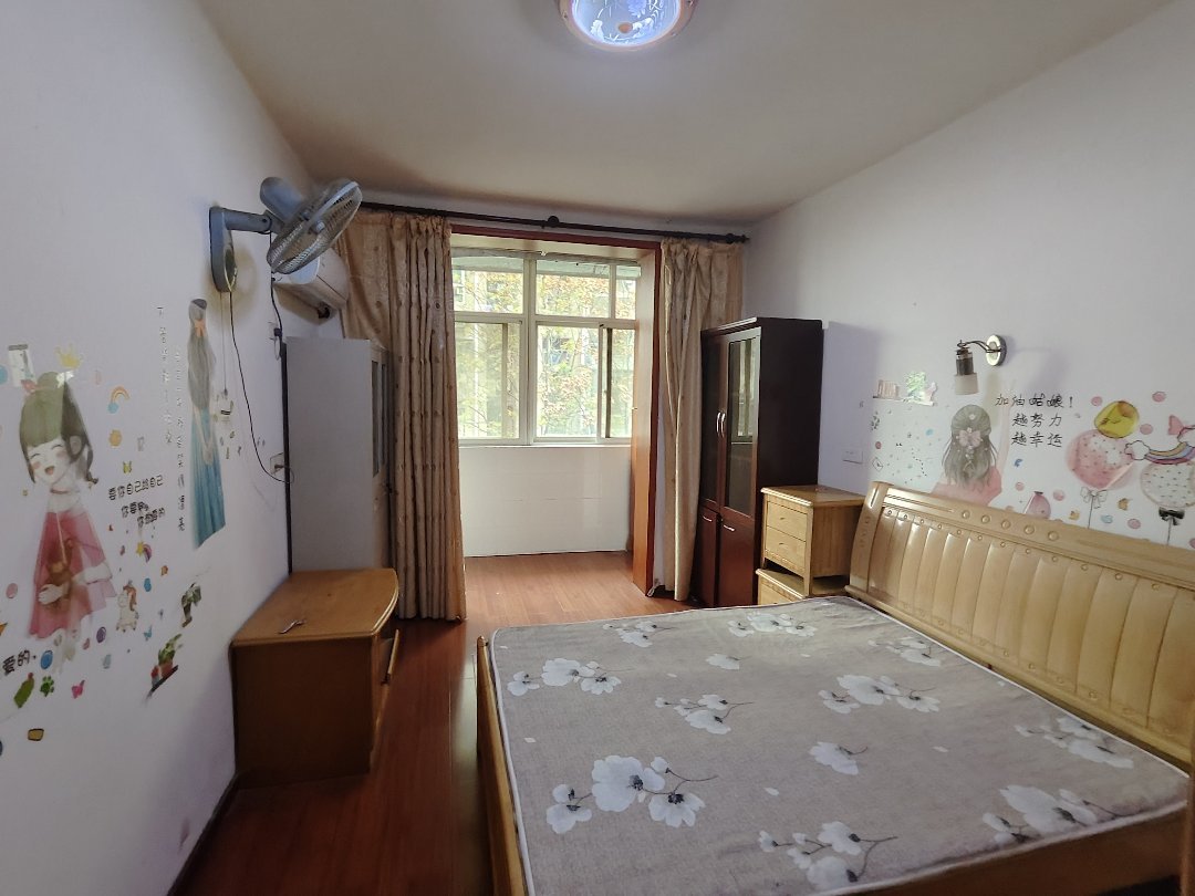 24街坊,24街坊 两室一厅,采光好,交通便利,看房方便2