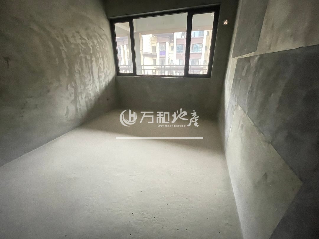星坤雍城,精品好房,楼层好,视野广,星坤雍城4室2厅2卫2阳台!4