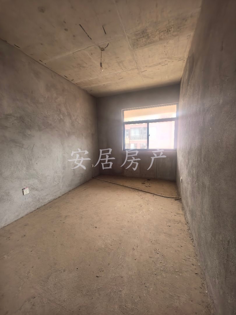 半山一品,半山一品三室两厅两卫,超大露台!4