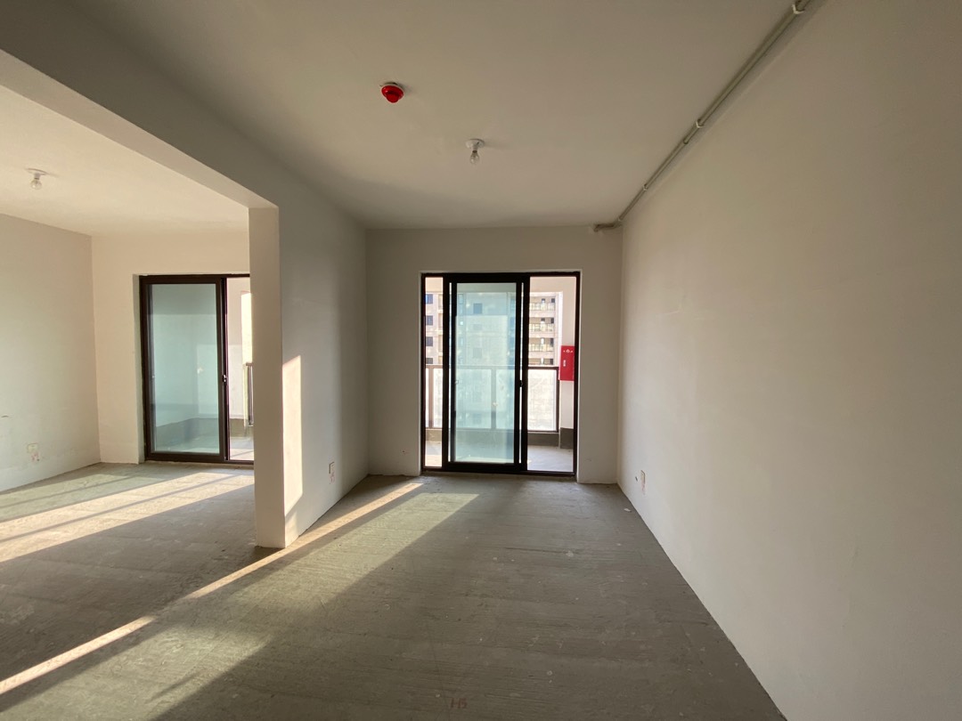 学府壹号,学府壹号好房出售!此房两证全!房主急售,价格可议!5