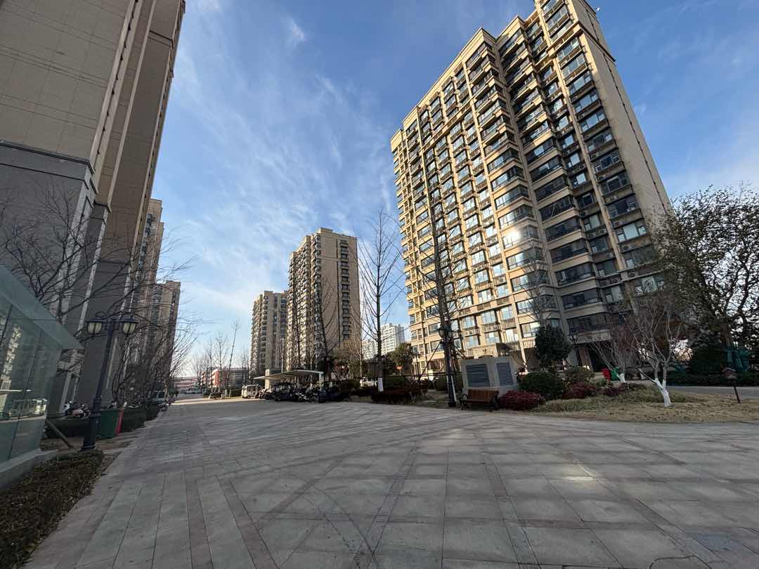 恒大御峰,恒大御峰精装两室家具家电齐全卖租都可以9