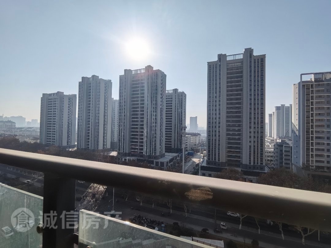 薛园西区,薛园西区高品质精装3室2厅2卫1阳台,交通便利,设施齐全2