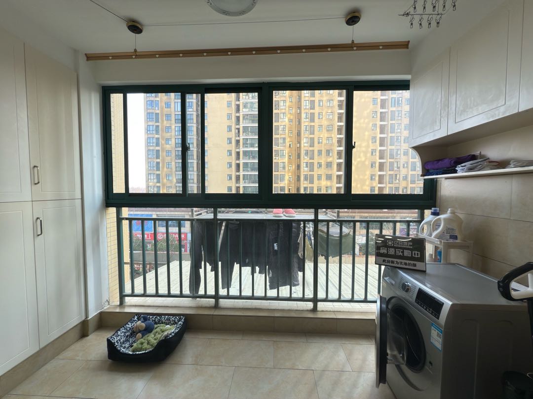 新城壹号,新城壹号 精装带家具家电 房东诚心出售12