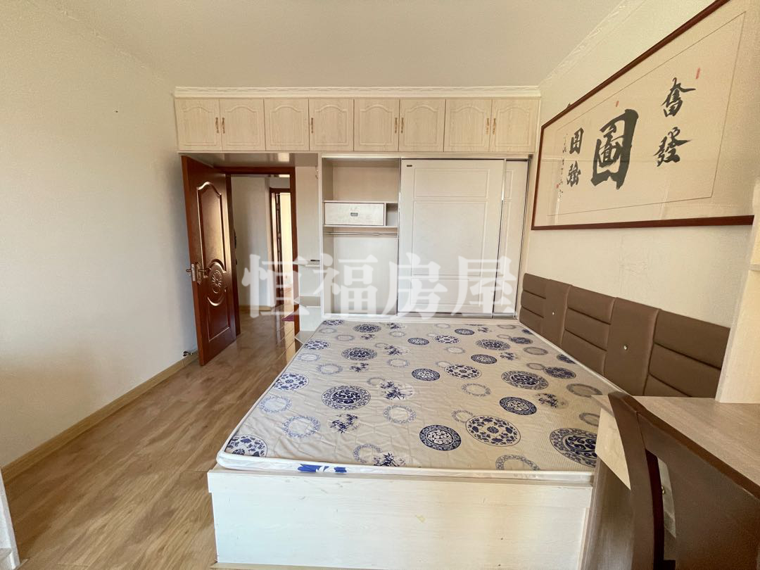 春天家园,春天家园两室两厅一卫,精装修,带家具,可按揭5