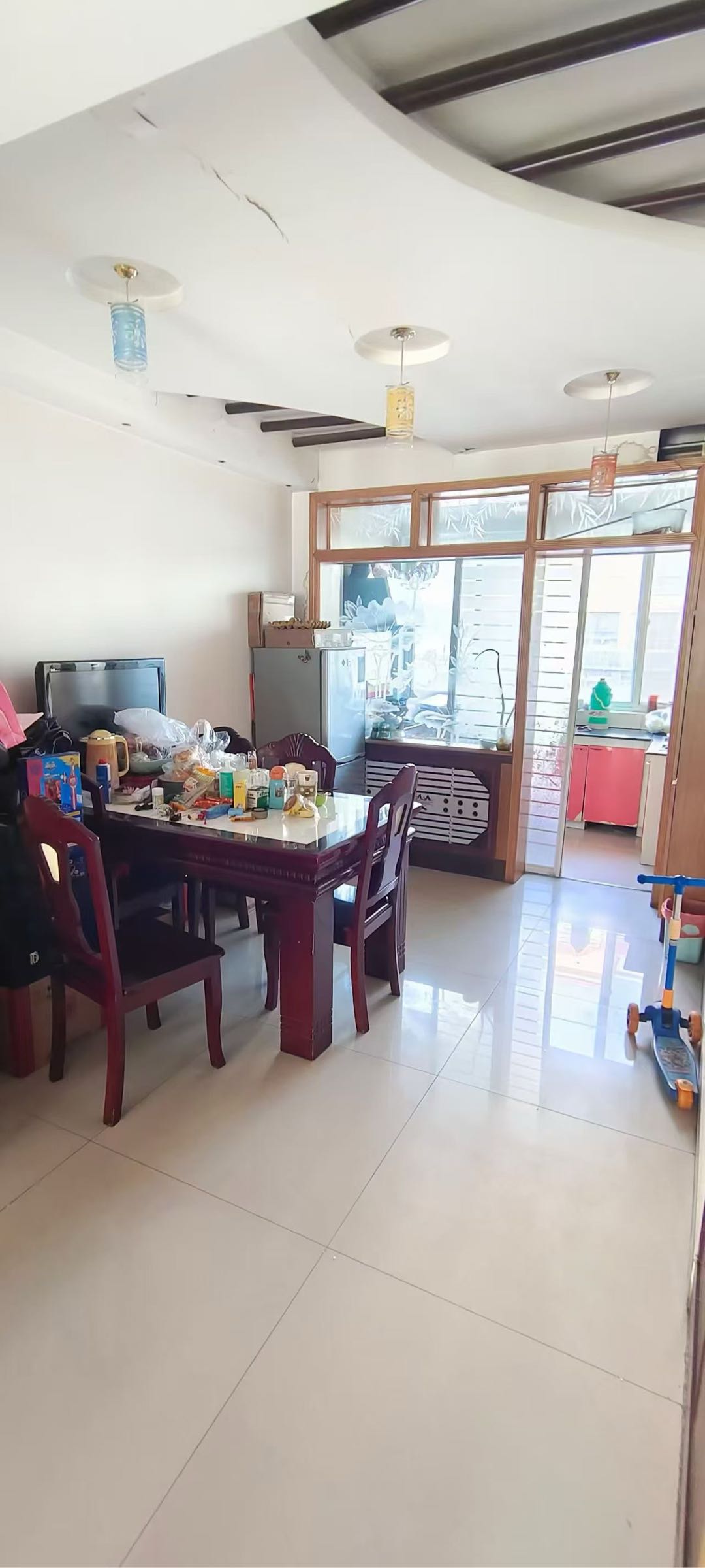 南苑小区,城南片区,楼梯房3楼,100平米,两室两厅,中等装修,可按揭3