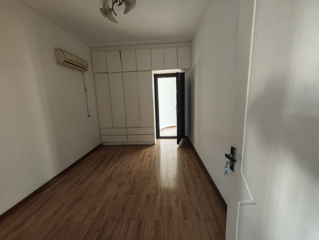 冶金小区,学府旁,中心地段,配套方便,赢在起跑线上,步梯好楼层5