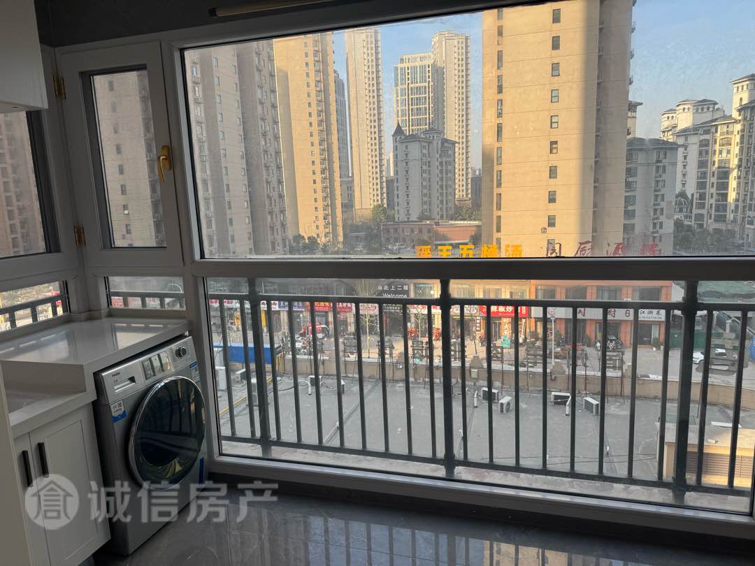 广源缤纷城,小学中学未占用满二市中心商品房精装未住8