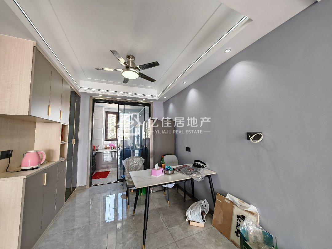 圣庄园东湖,147㎡南北圣庄园东湖紧邻地铁10