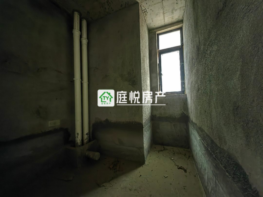 山水名居,思源学校附近的电梯房,中间楼层,视野好,高性价比!9