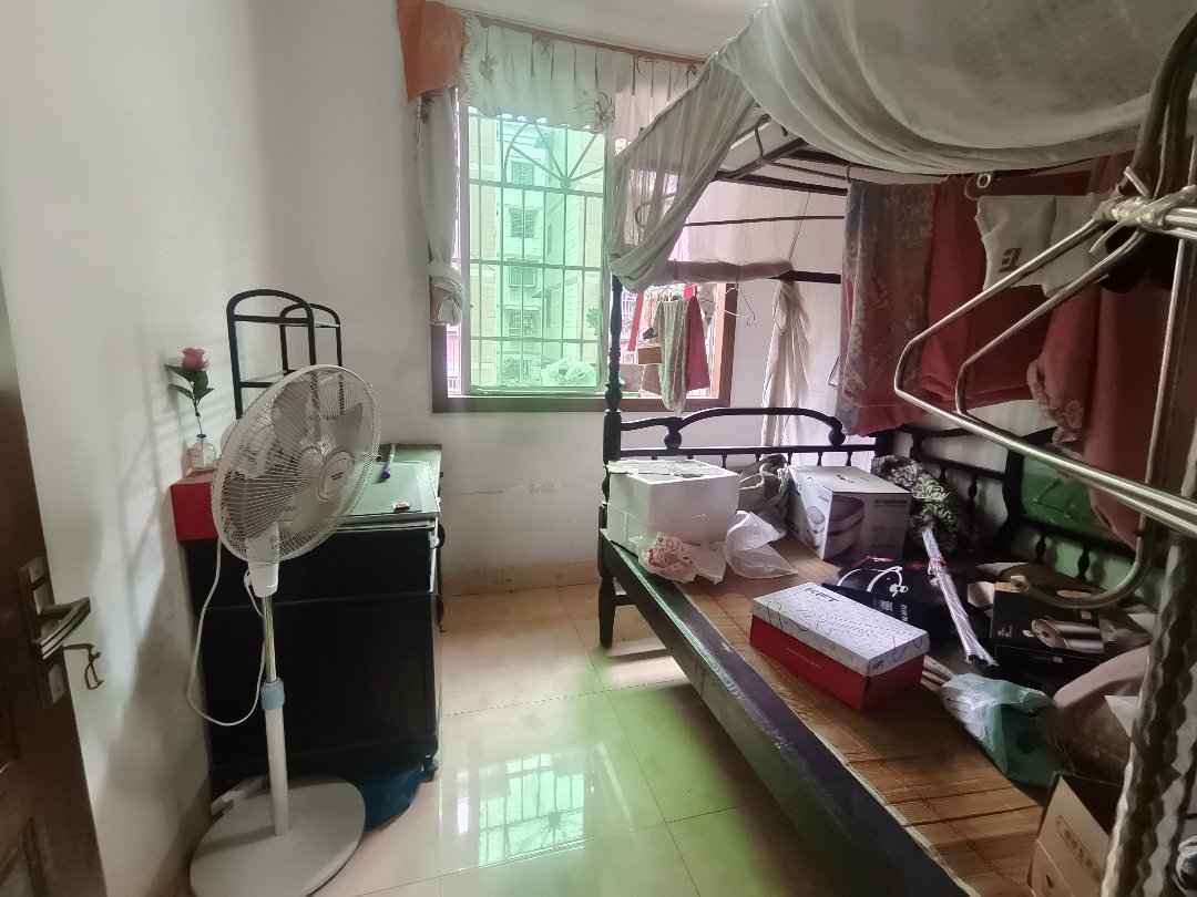 沙河小区11号楼,沙河小区纯板房,户型3室2厅1卫急售!房型!4