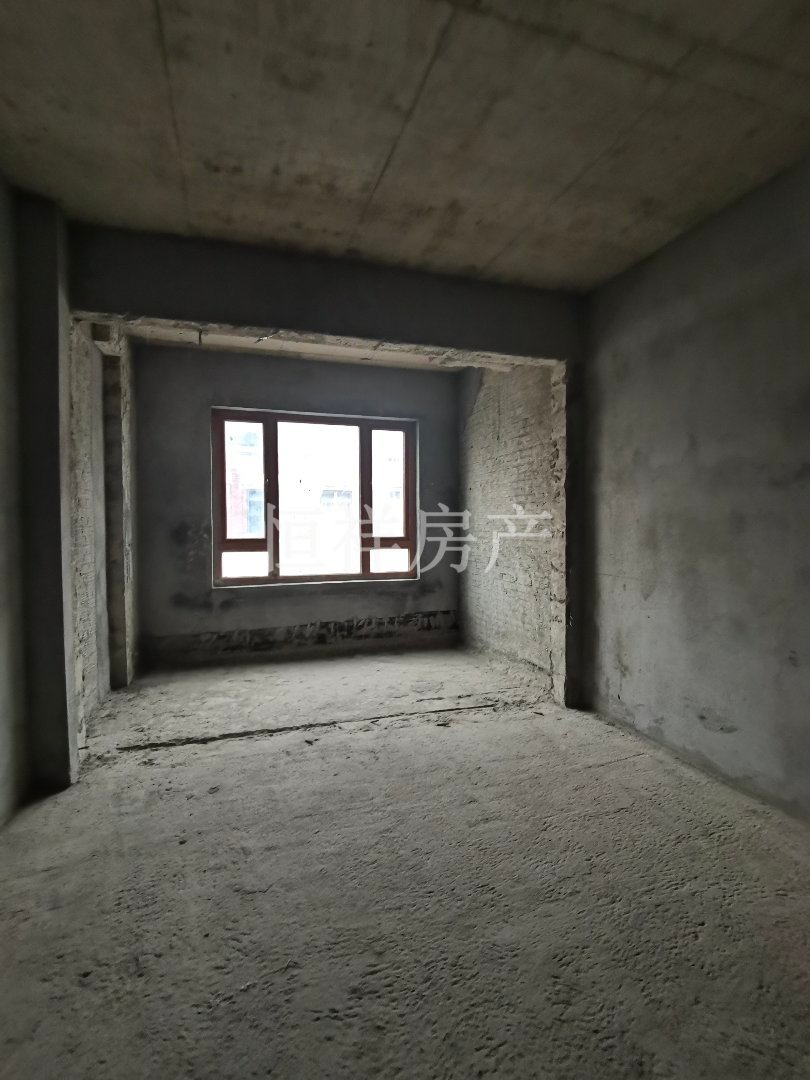 紫玉华庭,紫玉华庭总面积415㎡6室3厅5卫2阳台毛坯,好房不等人12