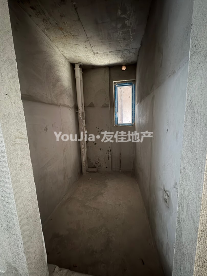 未来城市三期观山水,17655观山水三房两厅一卫出售,视野开阔3
