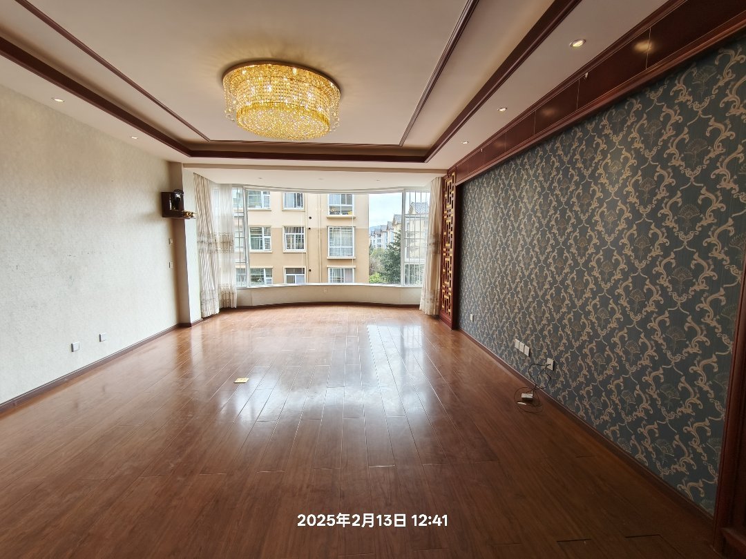 大研上瑞柏华,大研上瑞柏华地铁精装4室2厅2卫1阳台,交通便利,设施齐全6