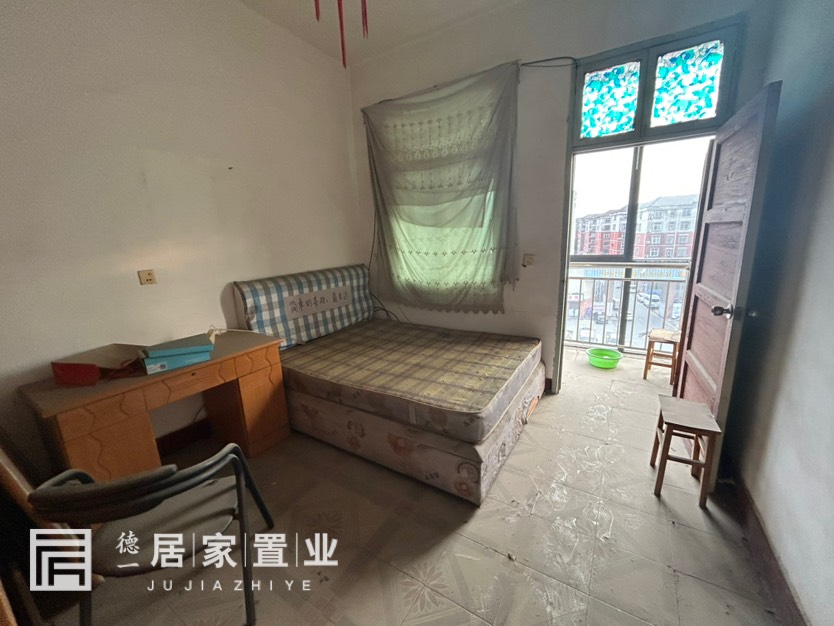 公路局住宿区,中百附近,公路局小区,装修2房拿钥匙看房3