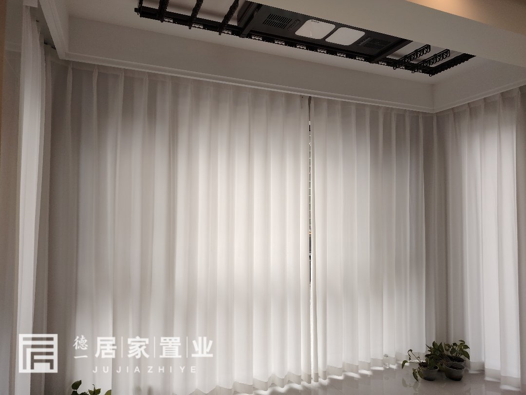 东升凤凰城,二中南校区旁!东升凤凰城精装4室2厅2卫2阳台出售4