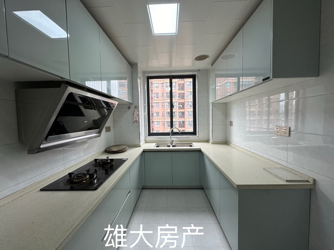湖景天成,湖景天成152平,精装四室,豪华装修9