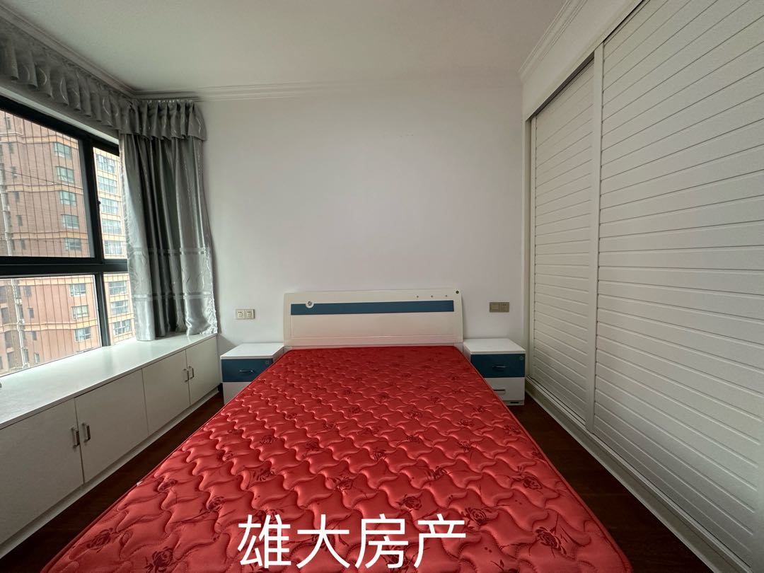 湖景天成,湖景天成152平,精装四室,豪华装修4