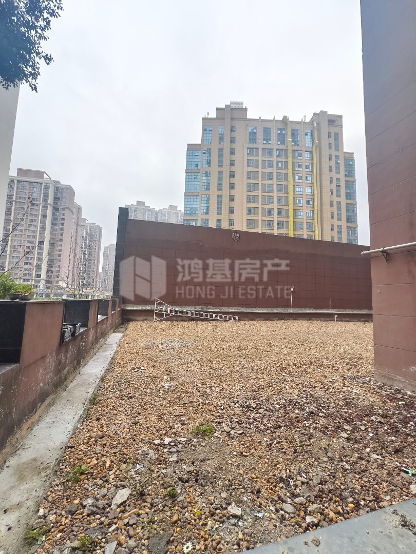 天兴翰林苑,新建区天兴翰林苑1楼3房出售可以自己装修14