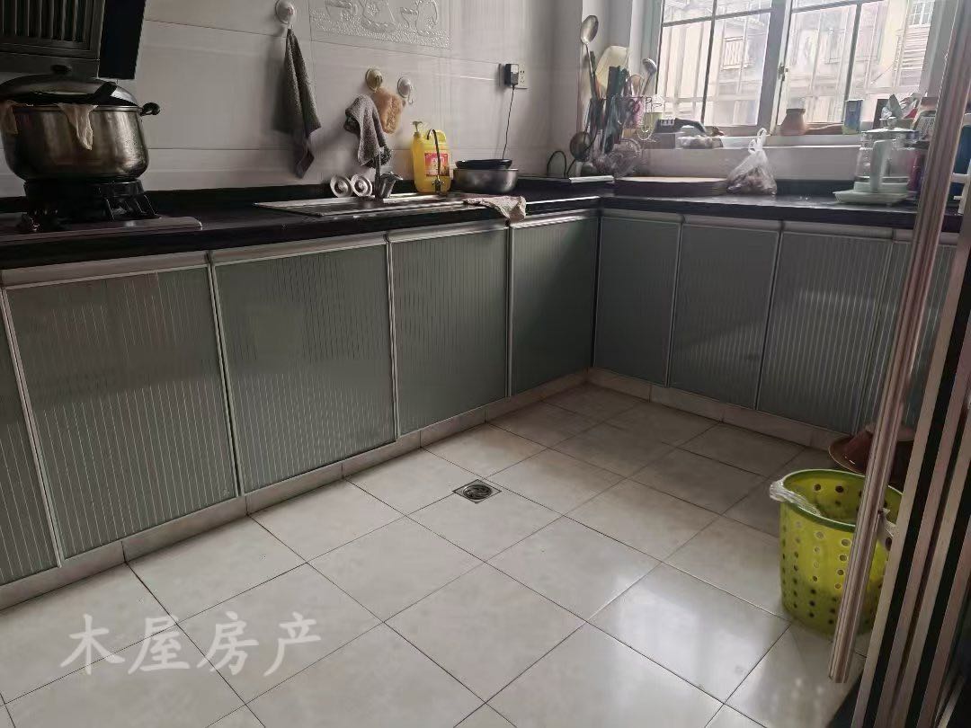 豪斯登堡,离梦想很近 实现舒适3室2厅2卫0阳台 体验奢华生活12