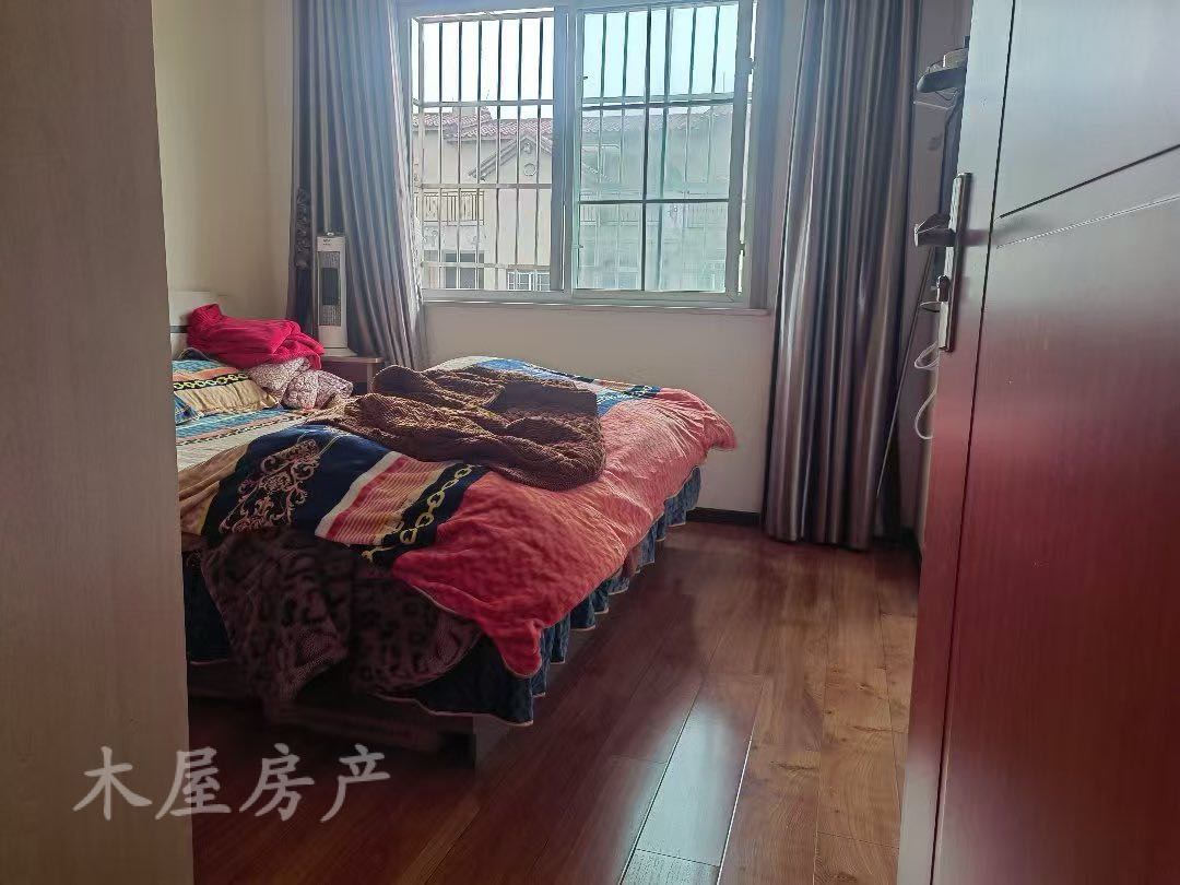 豪斯登堡,离梦想很近 实现舒适3室2厅2卫0阳台 体验奢华生活17