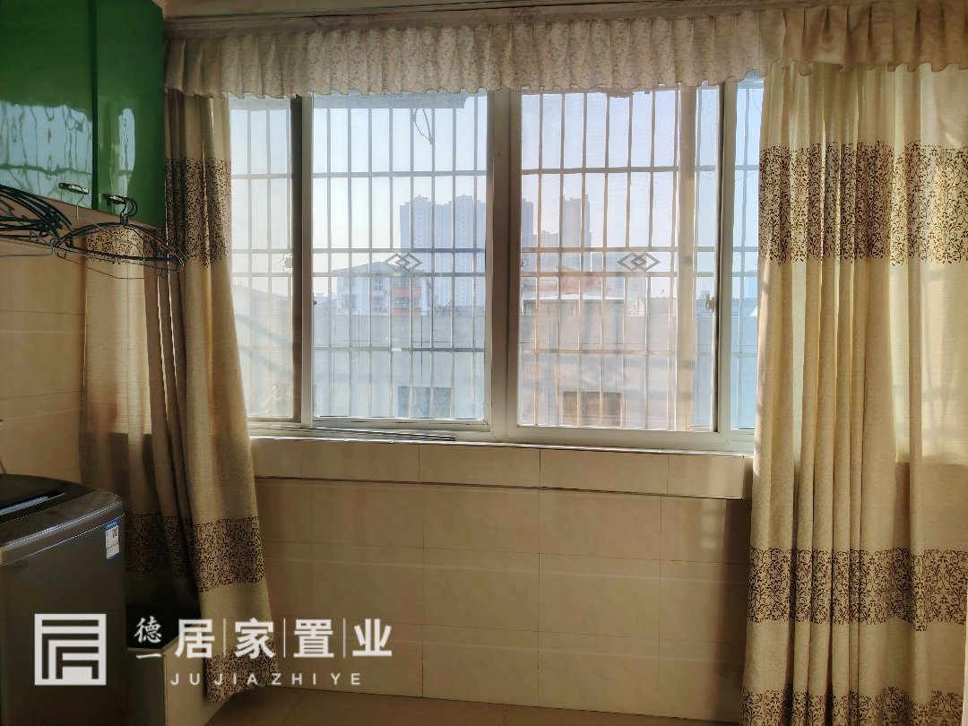 县河街除尘小区,县河街除尘小区精装二居室 房龄新6
