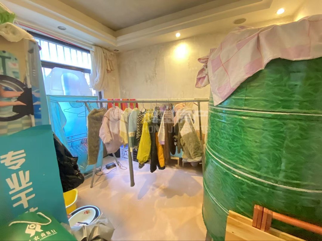 力高国际三期托莱多,已做好门头,可做店面7