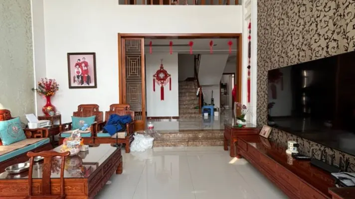 精品好房,鸿嘉星城观澜御府三区5室3厅2卫2阳台,房主急售
