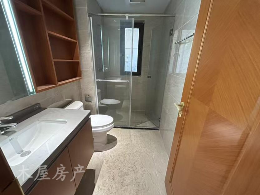 恒大未来城,给佣,双证齐全,未过2年,无贷款,无平台花园,出让,空置5