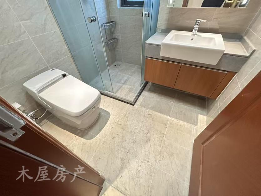 恒大未来城,给佣,双证齐全,未过2年,无贷款,无平台花园,出让,空置10