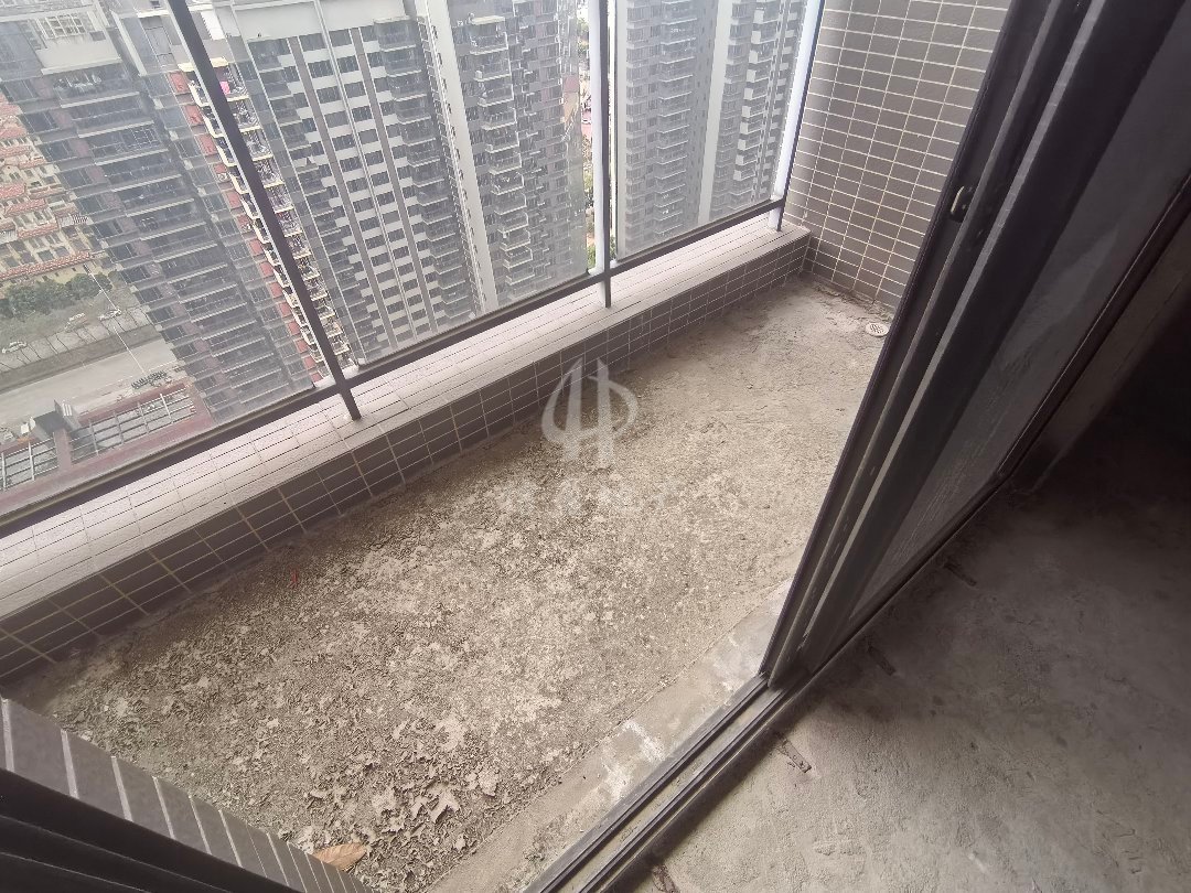 玥珑湾,城南玥珑湾毛坯大平层,南北双阳台,证过二,看房方便2