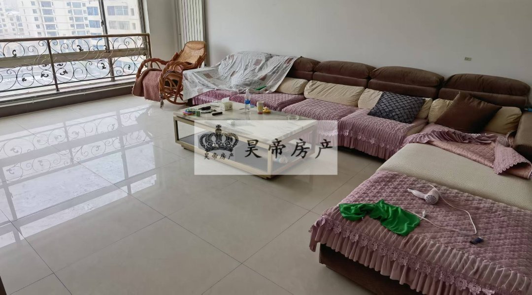 烟草公司家属院,育才旁边烟草公司家属院四室两厅两卫一个洗衣间12