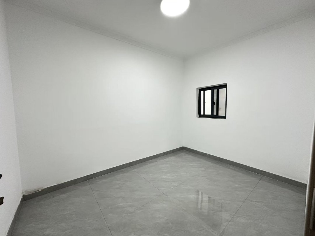 燃料一厂生活区,经典燃料一厂生活区3室2厅1卫0阳台!精装修!两证齐全!2