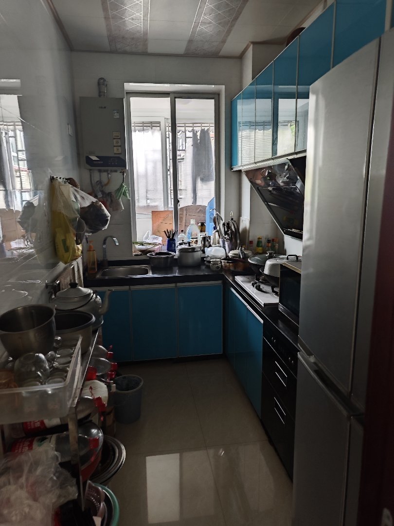 龙福小区东区,龙福小区 精装自住两房 可以提包入住4