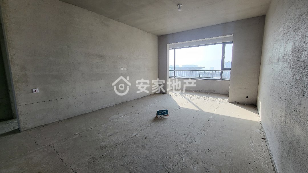 翰林学府,电梯好楼层现房,三室两厅两卫,诚心出售9