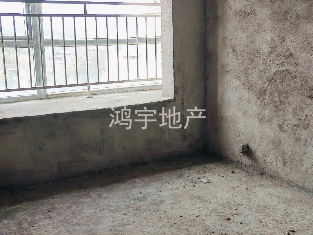 山水国际,精装3室2厅2卫1阳台真漂亮,产权满两年,过户便宜。9