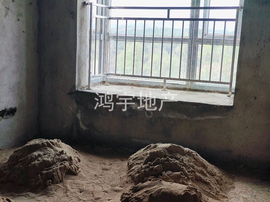 山水国际,精装3室2厅2卫1阳台真漂亮,产权满两年,过户便宜。5