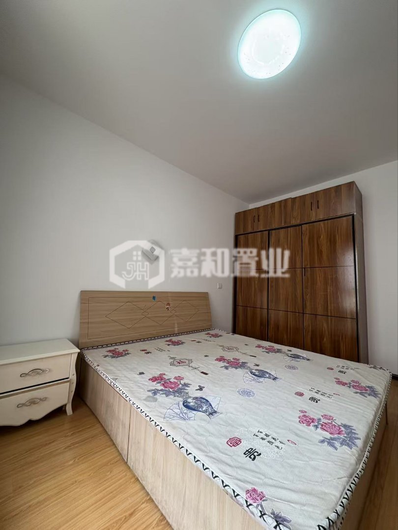 天人花园,西三路三室三楼新装修拎包入住8