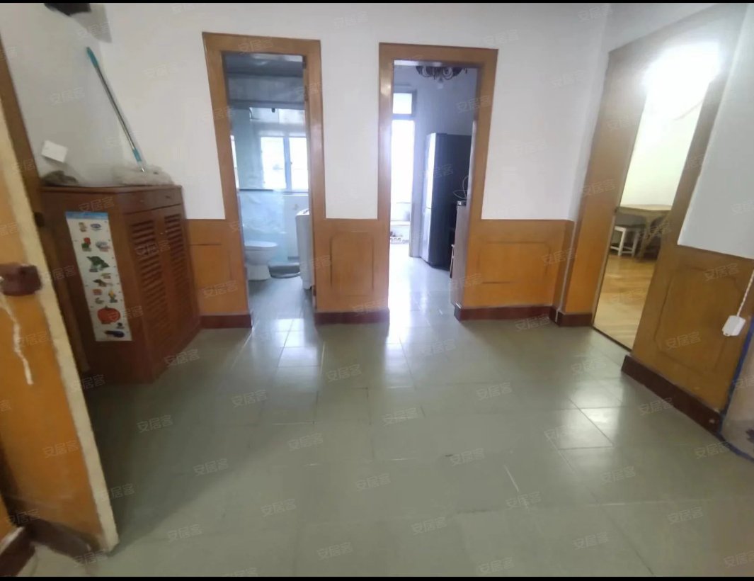 二中家属院,普通3室1厅1卫1阳台南北通透,交通便利,舒适宜居3
