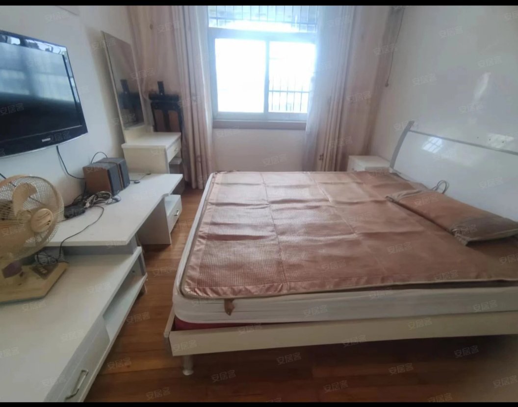 二中家属院,普通3室1厅1卫1阳台南北通透,交通便利,舒适宜居5