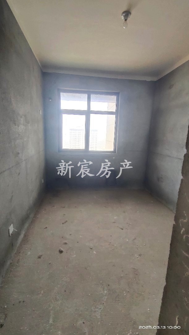 灵秀花园,豪华装修3室2厅2卫1阳台,拎包入住,采光空气都很好!4